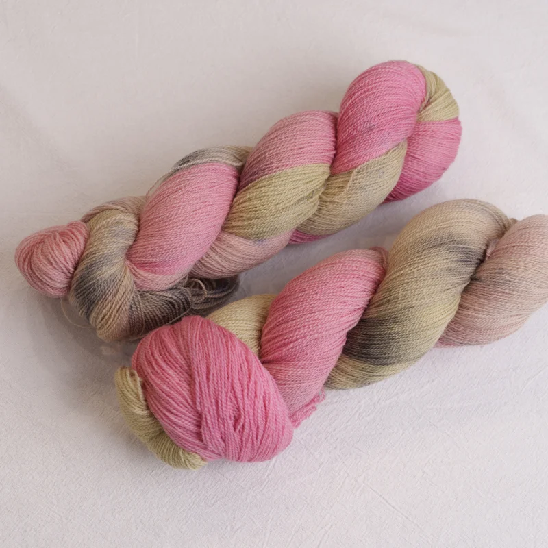Guava — Merino Lace 700